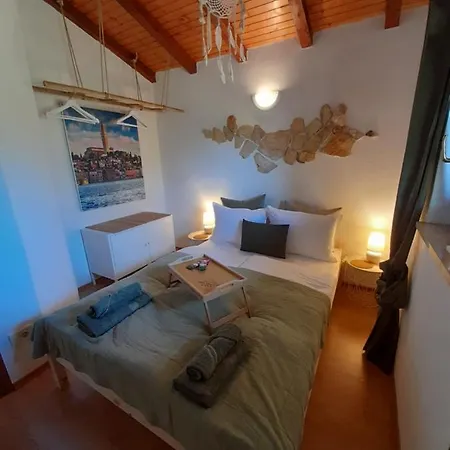 Kuca Broda Holiday home